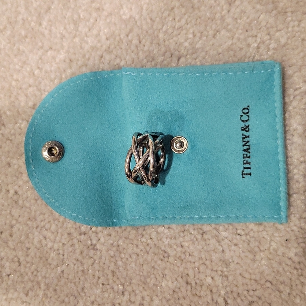 Tiffany's criss cross ring